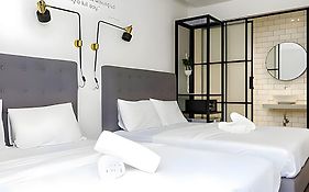 Z Hotel Ara Damansara, Lrt, Mall, Airport